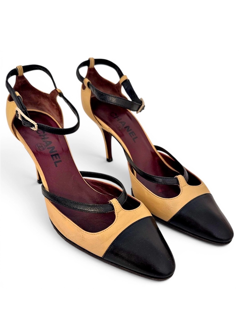 Chanel Vintage Beige Black Cap Toe Mary Jane CC Buckle Heels Pumps EU 36.5